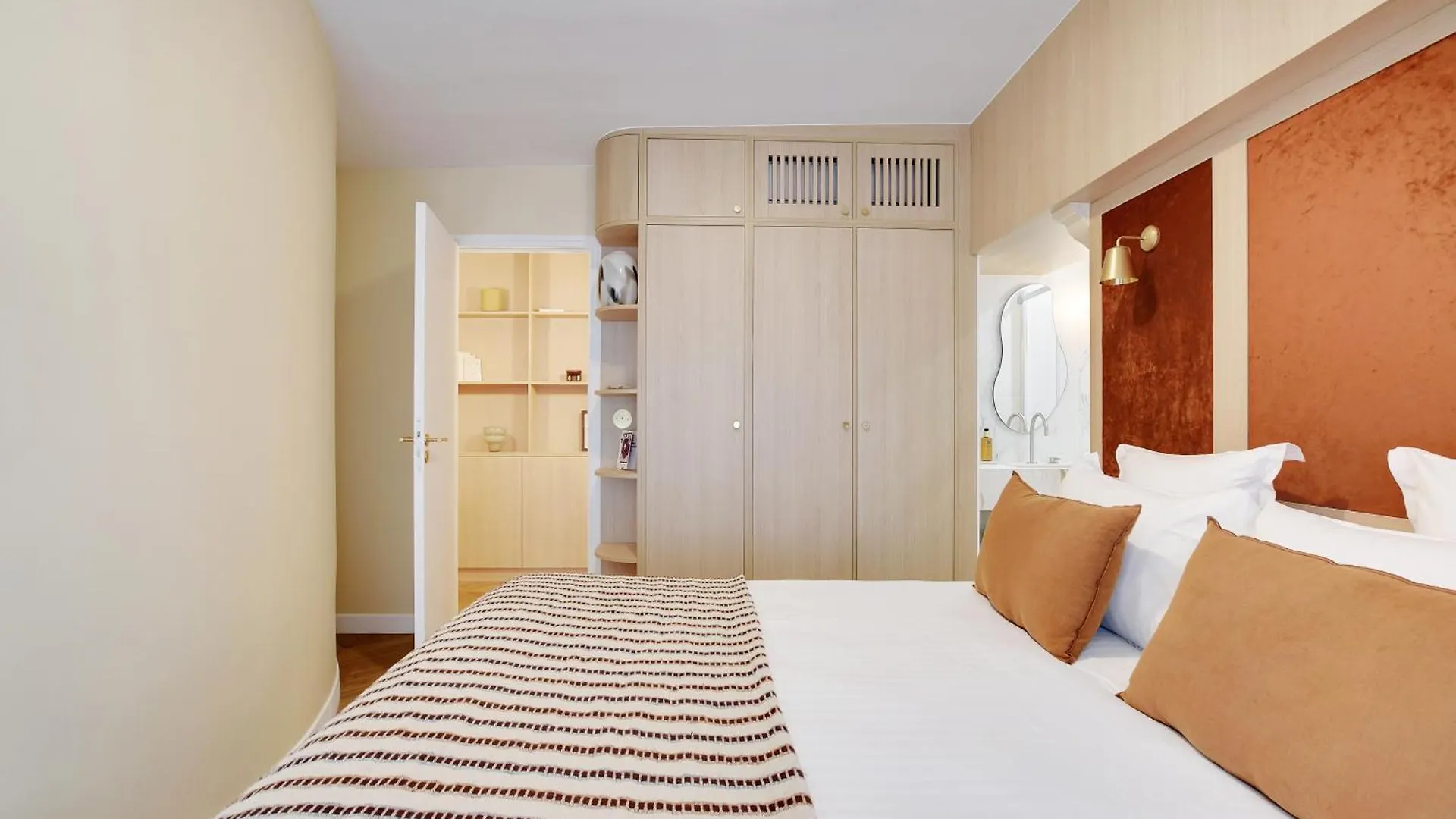 Oniri - Serviced Apartment In Place Vendome Paříž Francie