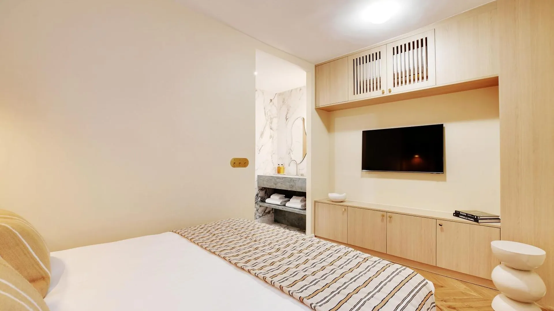 Oniri - Serviced Apartment In Place Vendome Paris 0*,