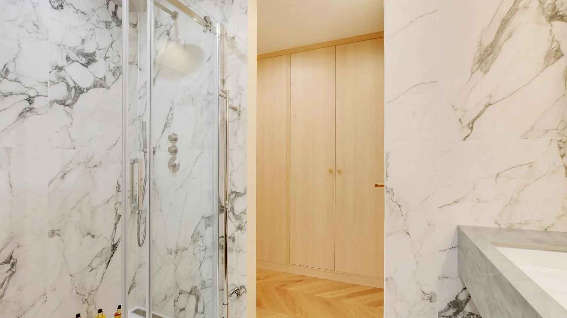 Oniri - Serviced Apartment In Place Vendome Paris